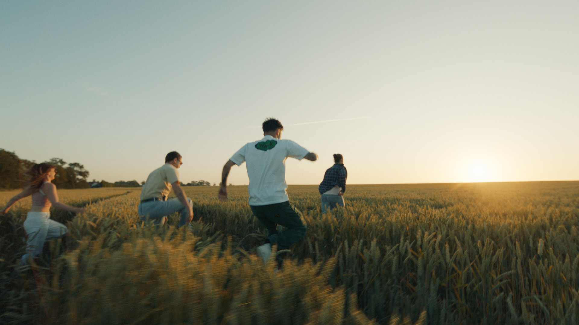 Tellement Loin still 6
